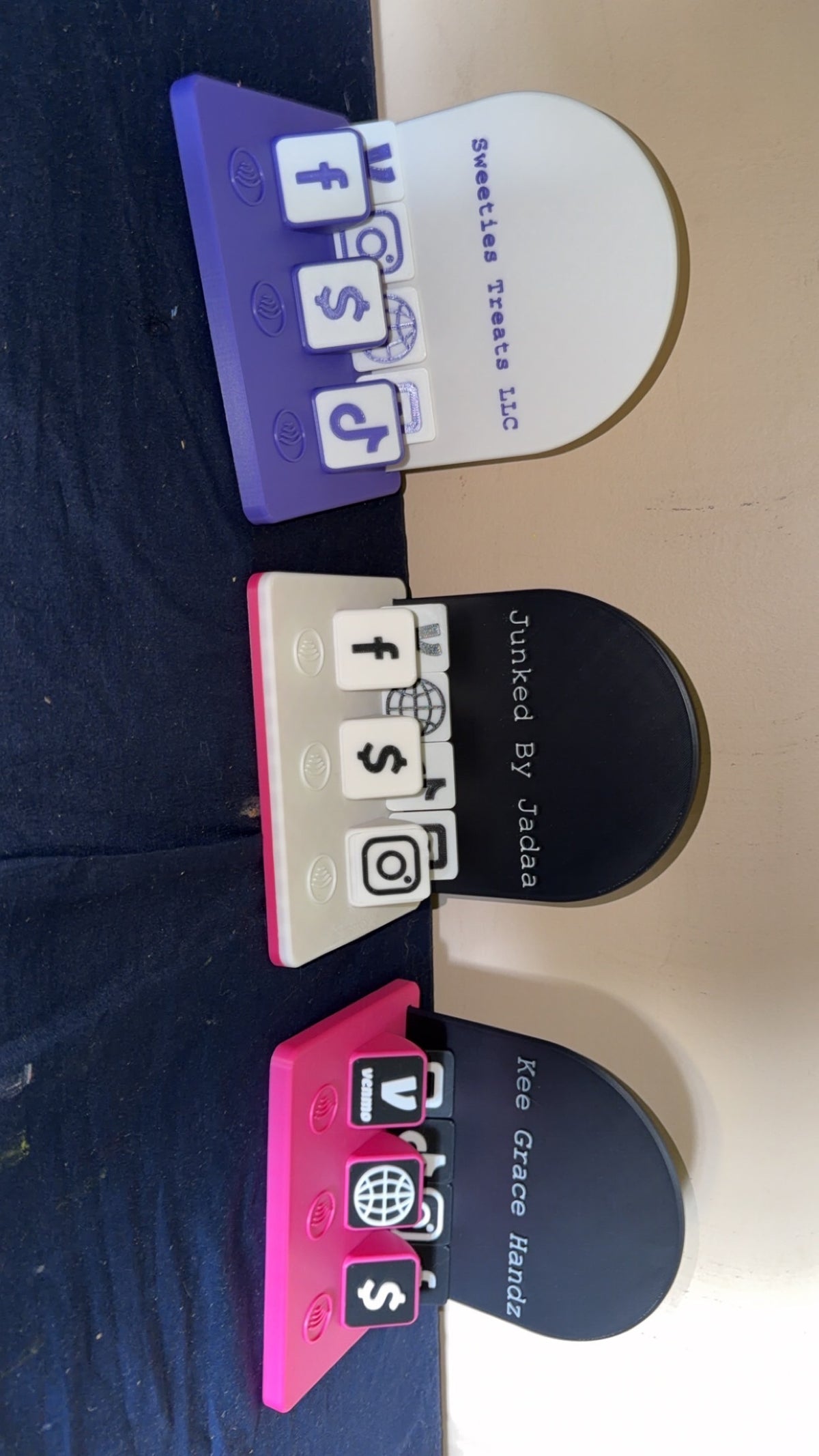 Tap To Scan Sign