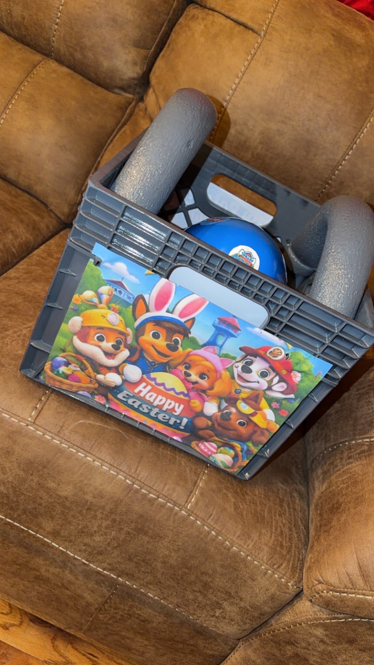 Uncomin Gift Crate