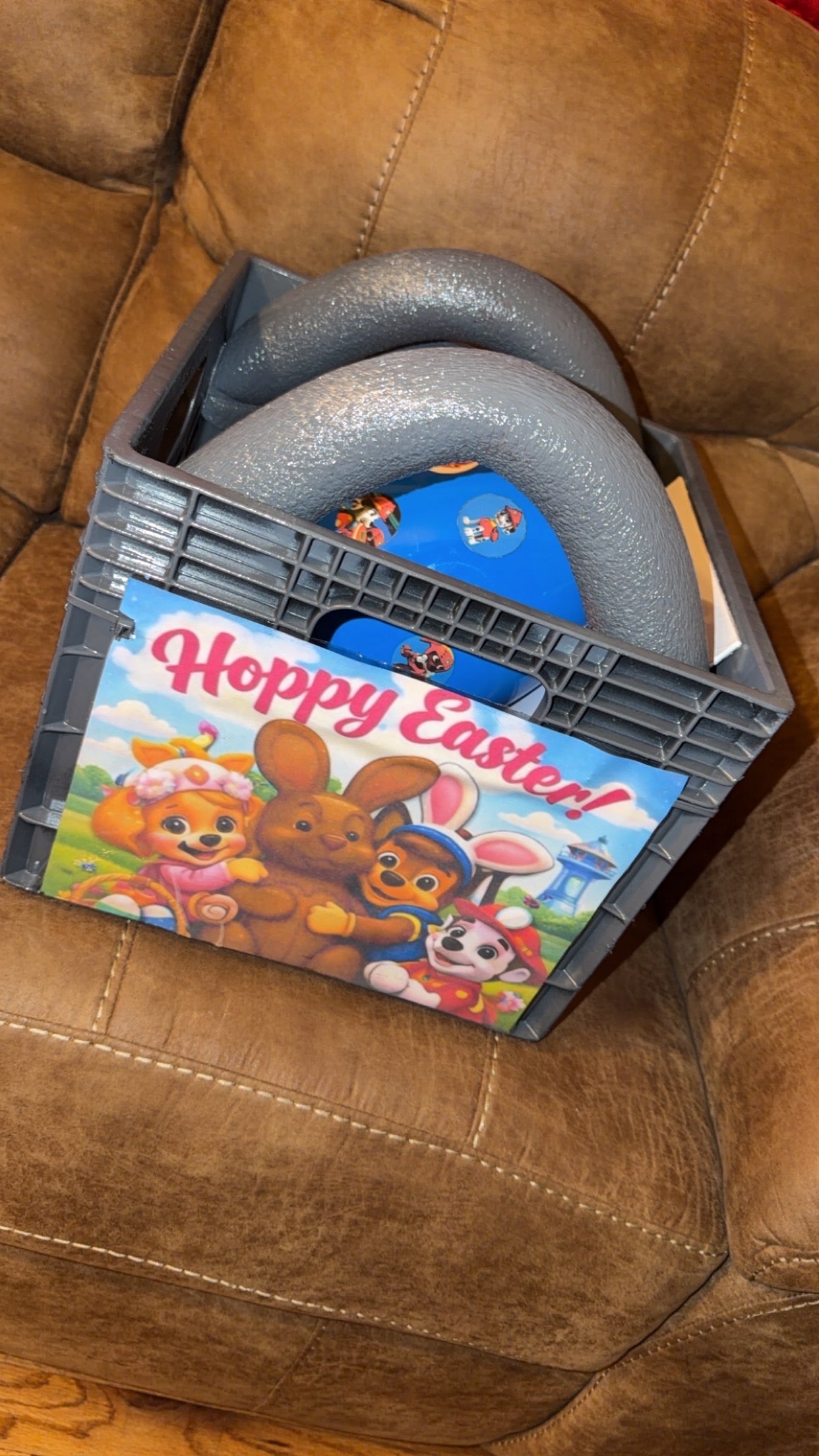 Uncomin Gift Crate