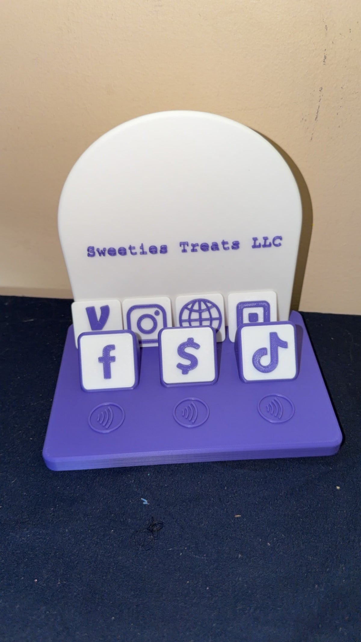 Tap To Scan Sign