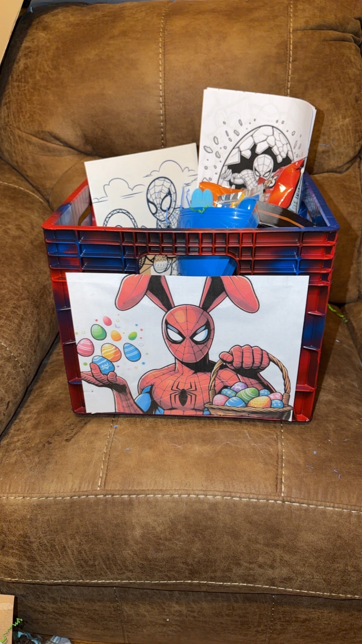Uncomin Gift Crate