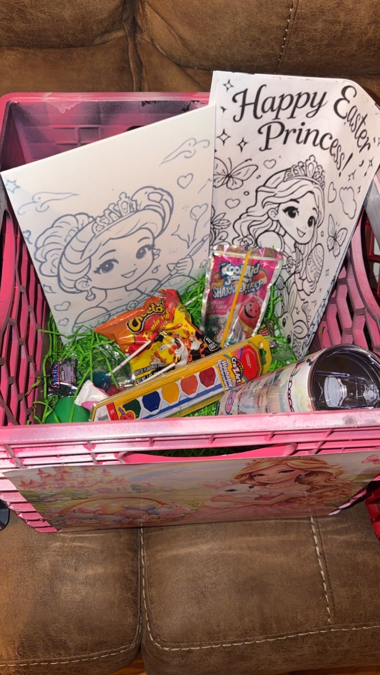 Uncomin Gift Crate